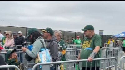 La tristeza de la afición de Oakland tras la partida de los A´s