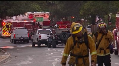 Incendio en Oakland Hills: 85% contenido mientras bomberos continúan luchando contra puntos calientes