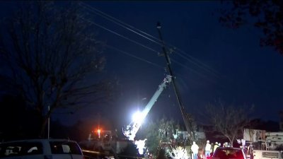 Tornado aterrizó en Scotts Valley, volteó coches y bajó líneas eléctricas