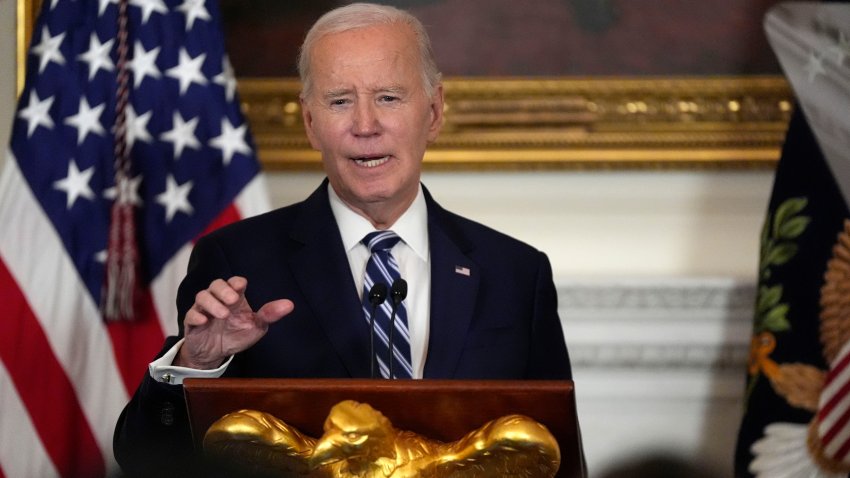 El presidente de Estados Unidos, Joe Biden, habla en una recepción para nuevos congresistas democráticas en el Comedor de Estado de la Casa Blanca, el domingo 5 de enero de 2025 en Washington. (AP Foto/Manuel Balce Ceneta)