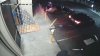 En video: arrancan las puertas de una licorería con la ayuda de un auto en San José