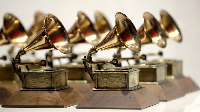 ARCHIVO – Premios Grammy en el Museo del Grammy en el Prudential Center en Newark, Nueva Jersey el 10 de octubre de 2017. (Foto AP/Julio Cortez, archivo)