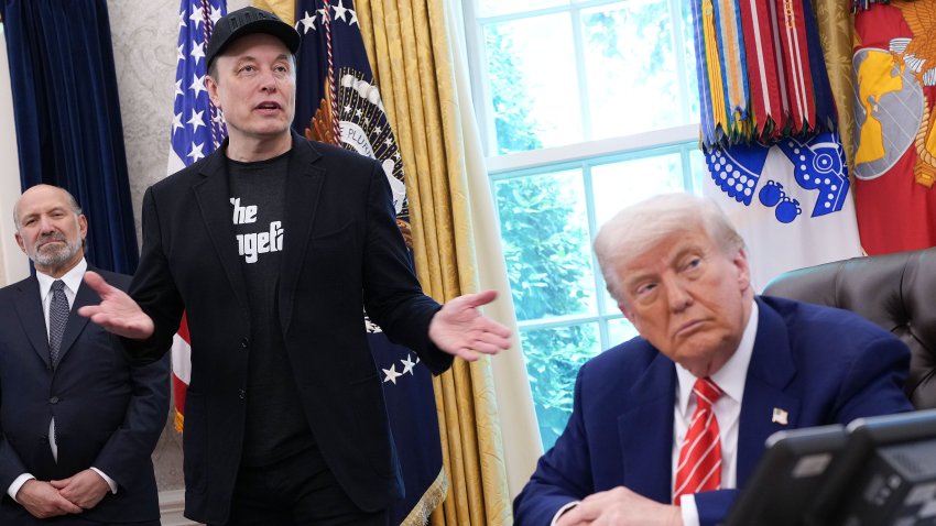 WASHINGTON, DC – MAY 30: Tesla CEO Elon Musk speaks alongside U.S. President Donald Trump to reporters in the Oval Office of the White House on May 30, 2025 in Washington, DC. Musk, who served as an adviser to Trump and led the Department of Government Efficiency, announced he would leave his role in the Trump administration to refocus on his businesses.  (Photo by Kevin Dietsch/Getty Images)