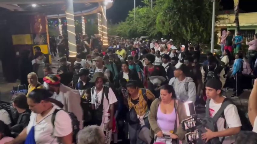 Ya no quieren ir a EEUU: nueva caravana de migrantes parte del sureste de México