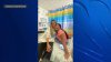 Karol G realiza visita sorpresa al Hospital Infantil UCSF Benioff de Oakland