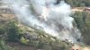 Incendio de vegetación afecta estructura en Oakland Hills