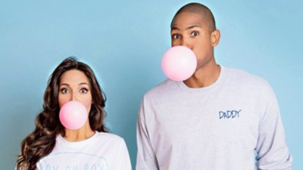 Video: Amelia Vega y Al Horford serán papás