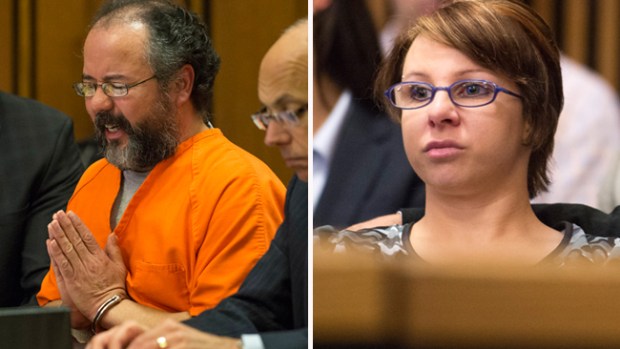 Video: Víctima enfrenta a Ariel Castro