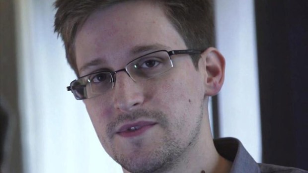 Video: Snowden critica vigilancia electrónica