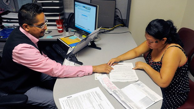 Video: Reforma de salud entra en vigor
