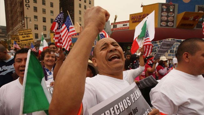 Denuncian discriminación a hispanos