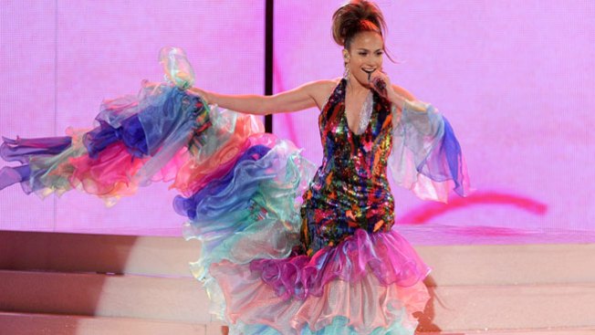 Jennifer López pone "salsa" a los AMA